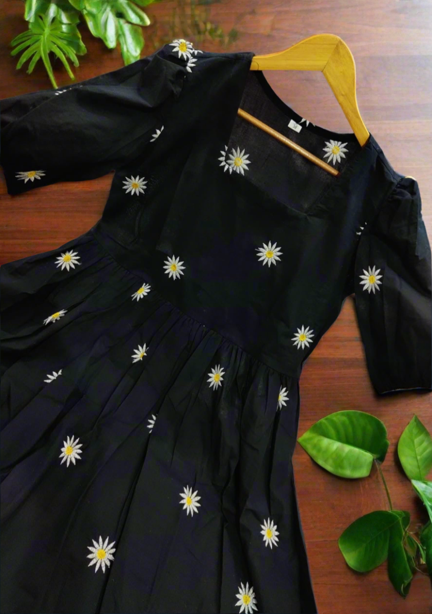 Daisy Black Dress