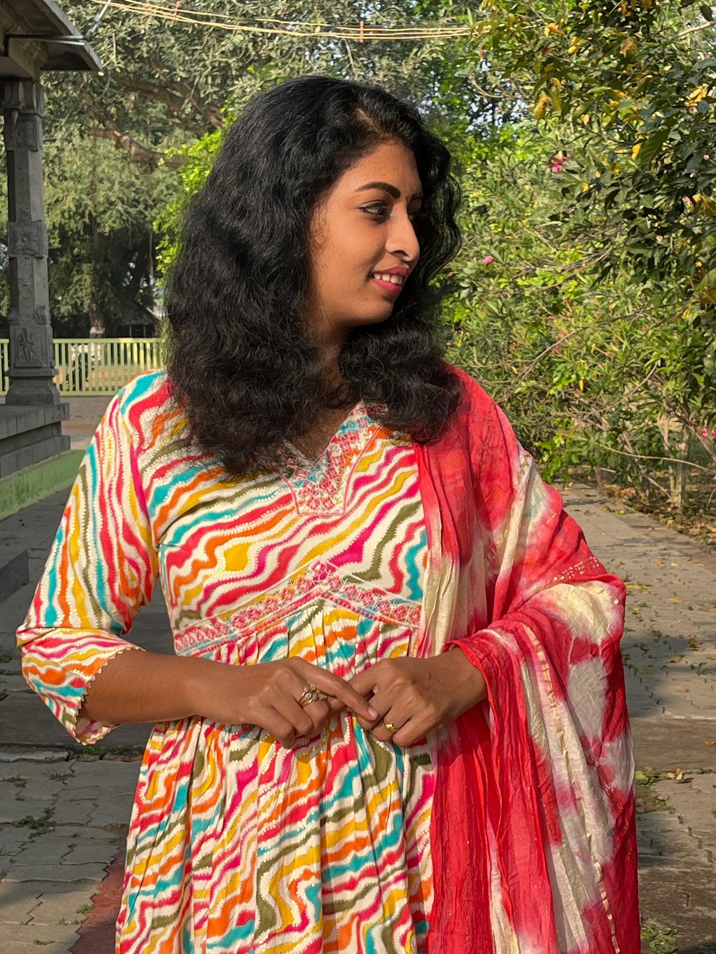 Paaru Rose-red Multicolor Alia-Cut Suit