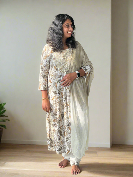 Nidhi Pastel Grey Naira-Cut Suit